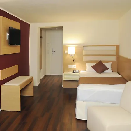 Hotel Ringhotel Goldener Knopf 4*