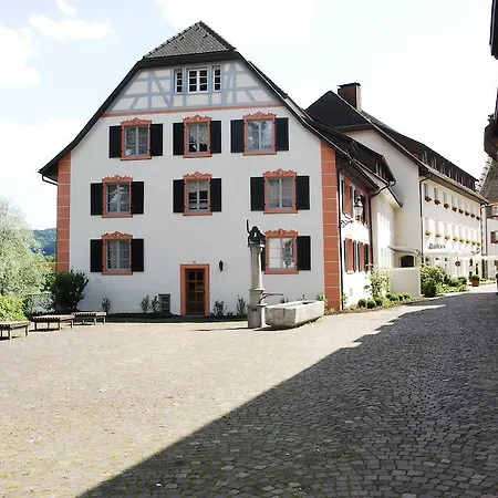 Goldener Knopf Hotel