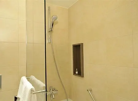 Hotel Goldener Knopf 4*