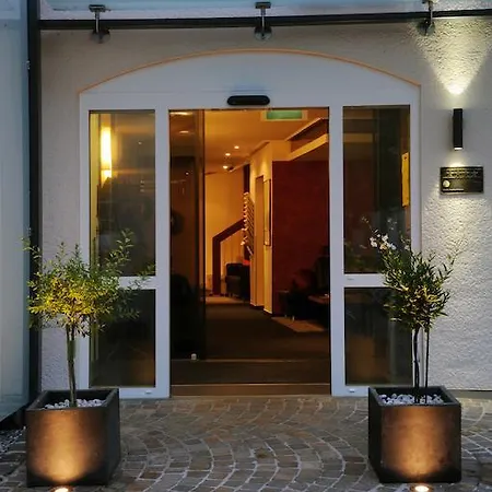 Goldener Knopf Hotel 4*