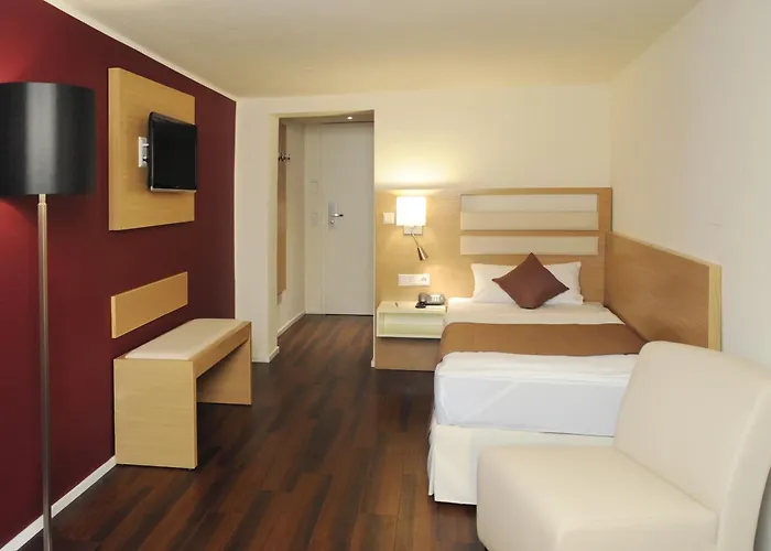 Hotel Goldener Knopf 4*